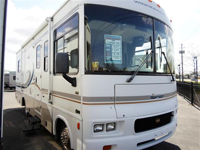 2004 Winnebago Sightseer